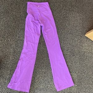 Moonlit Magenta Flare Lululemon leggings, size 4, never worn